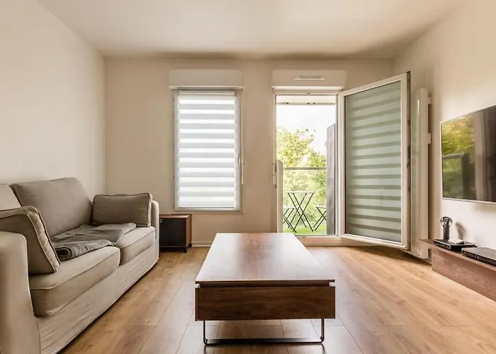 Superbe A 2 Stations De Paris Centre 15min A Pied Du Stade De France *